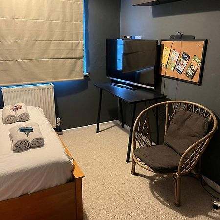 Stylish Double Room In Shared Apartment In Oxfordshire Luaran gambar